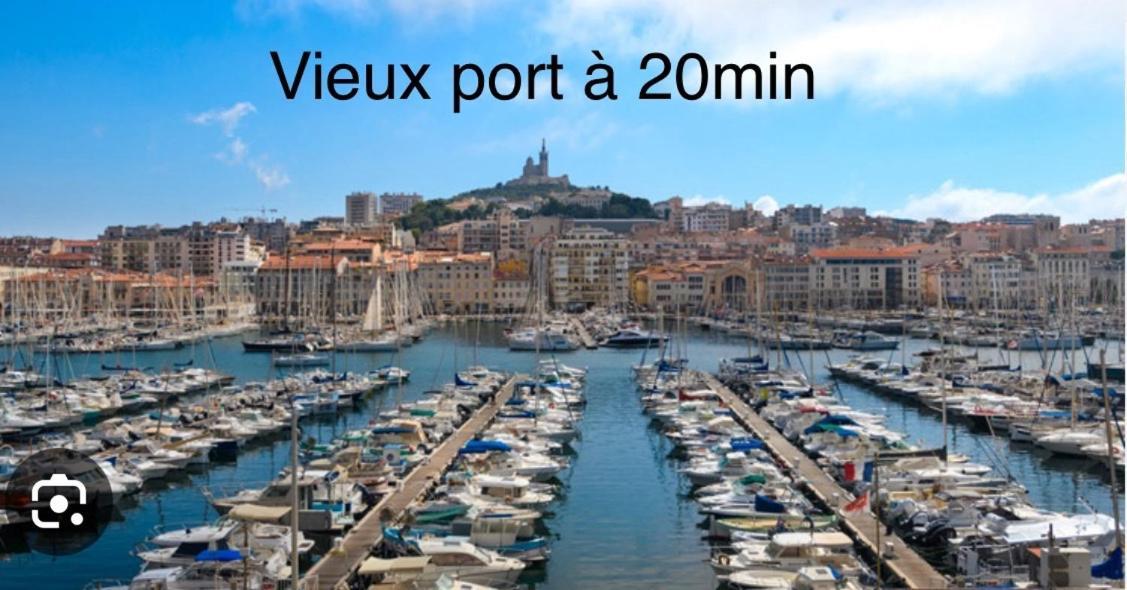 Petite Maison Avec Terrasse 拉佩讷叙尔于沃讷 外观 照片